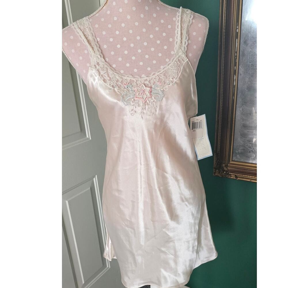 Vintage 90s Val Mode Cream Chemise - Size Small, NWT